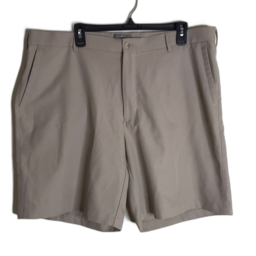 Peter Millar Men's Performance Golf Shorts Khaki Size 40